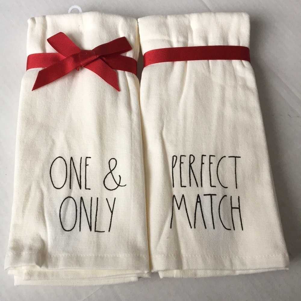 Rae Dunn Set 2 Valentine’s Day Kitchen Towels Set